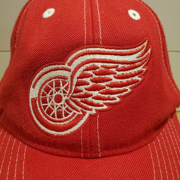 Detroit Red Wings Hat Strapback Baseball Vintage Cap Dad Trucker Zephyr NHL Red - Picture 2 of 8